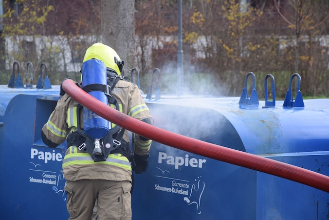Papiercontainer in brand gestoken in Zierikzee | Regio | PZC.nl