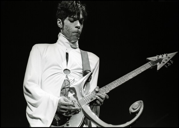 Iconische foto’s van Prince: ‘Ik verstopte camera onder lange, leren ...