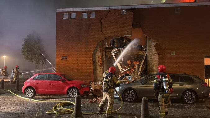 Minstens zeven gewonden door explosie en brand bij fitnessstudio onder ...