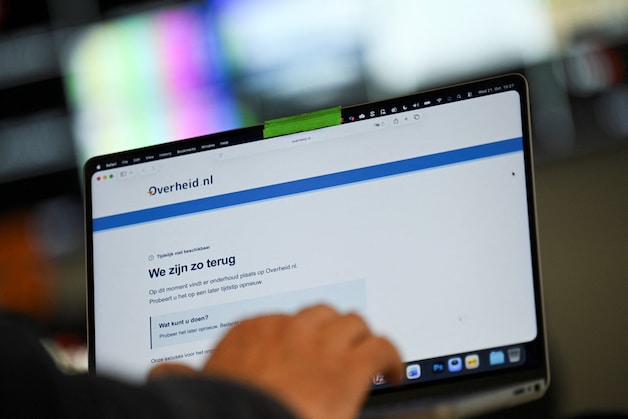TERUGLEZEN | Steeds meer websites weer in de lucht na ...