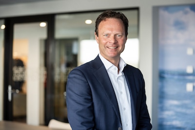 Zeeuwse verzekeraar ZLM trekt naar Gelderland en belooft: de telefoon wordt binnen 15 seconden opgenomen