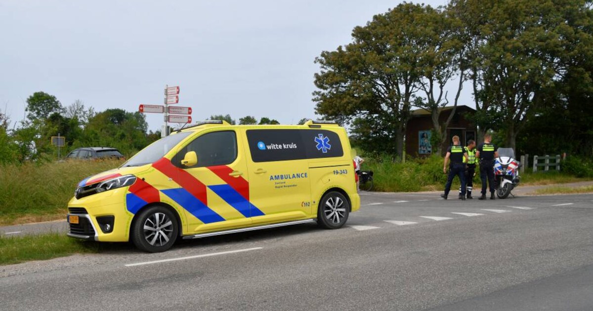 Fietser komt ten val na aanrijding in Aagtekerke