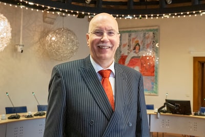 Steun voor strijd van Hugo de Jonge tegen ‘dubbele petten’ in de politiek, zeker als het er meer dan vijf zijn