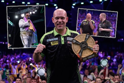 Toernooiwinnaar Michael van Gerwen stuurt ‘Elvis’ weg tijdens dartspartij: ‘Wilde ‘m een knal voor z’n kop geven, haha’