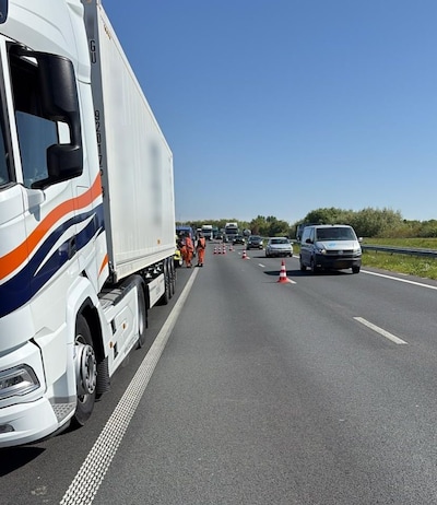 Vertraging op A4 bij Bergen op Zoom door defecte vrachtwagen neemt af