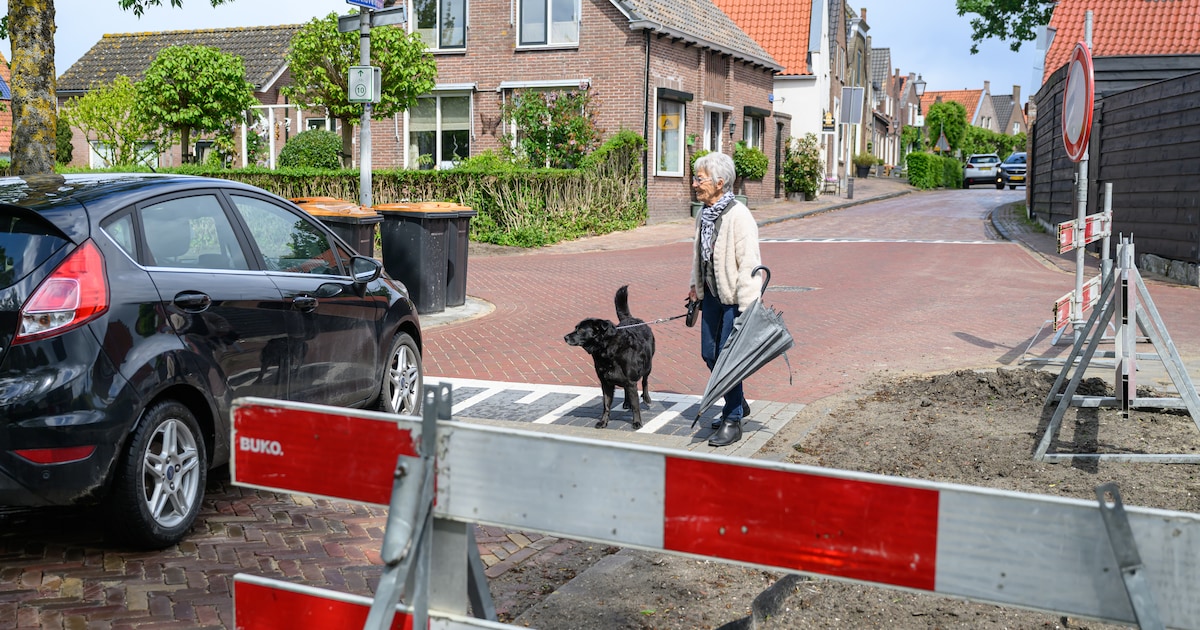 Straten opengebroken, oprit onbereikbaar en elektrische auto niet op te laden: ‘Niemand wordt blij v