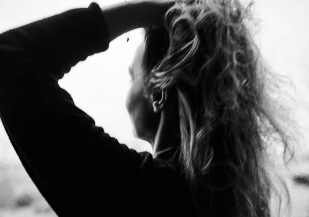 Astrid Holleeder wil niet langer onder de radar leven en laat voor het eerst haar gezicht zien | Binnenland | PZC.nl