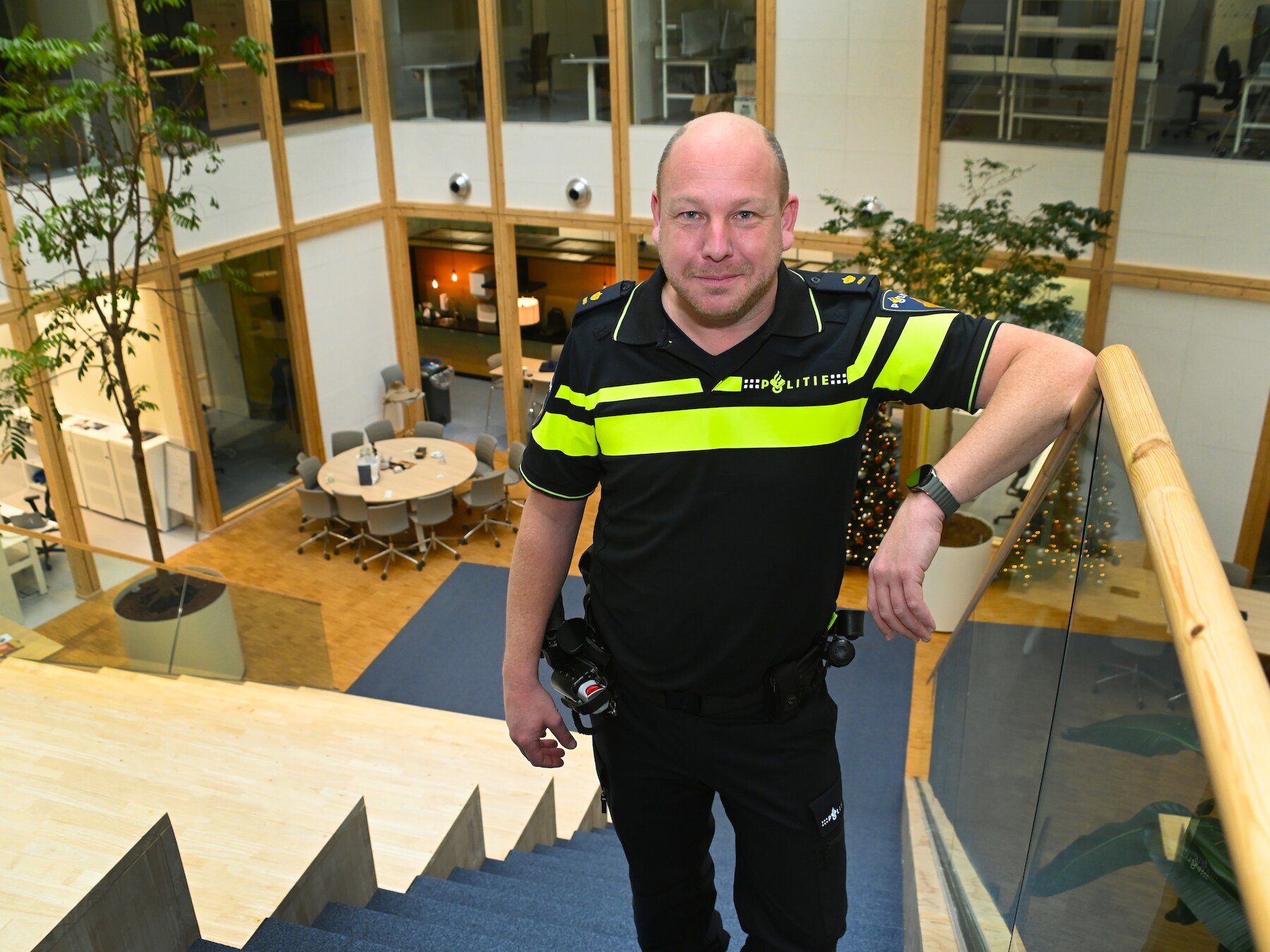 Zeeuwse dorpen zien nauwelijks politie: sectorhoofd Tim de Kraker wil rijdend loket als oplossing