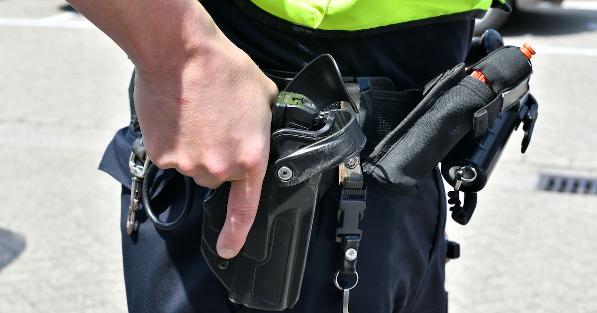 Politie onderzoekt auto na melding over mogelijk vuurwapen in Vlissingen