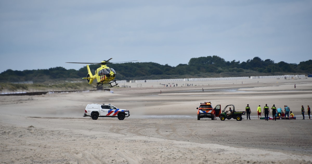 Zwaargewonde bij ongeval op het water bij Banjaardstrand in Kamperland, slachtoffer per helikopter n