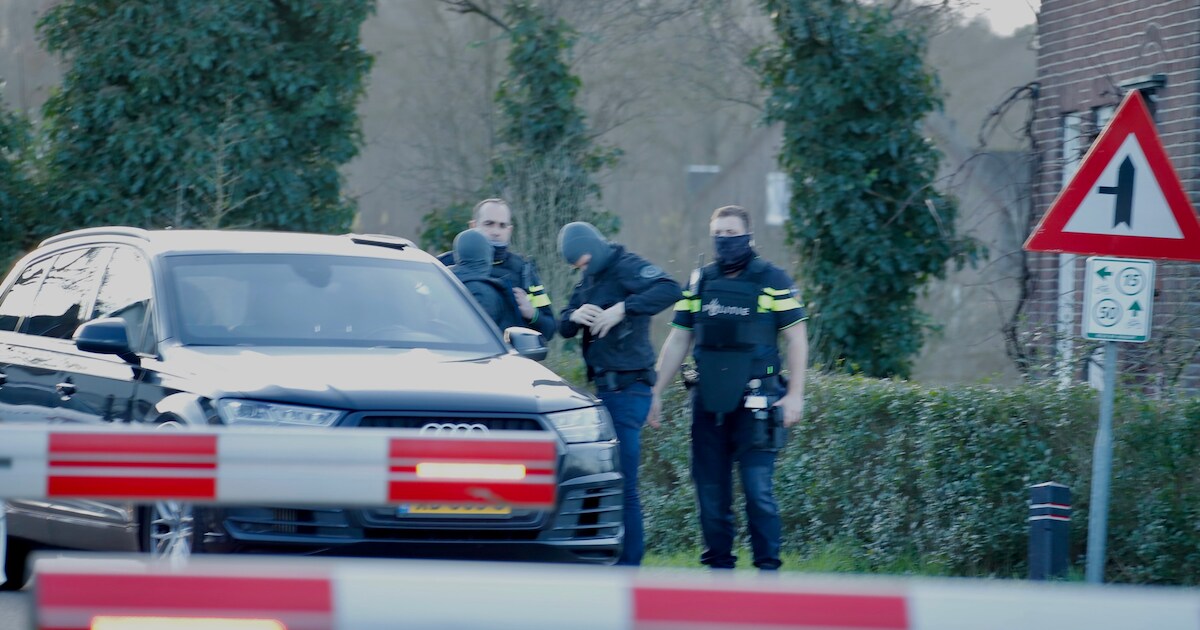 Geen explosieven in stilgezette trein: 'Blij dat het met een sisser is afgelopen’