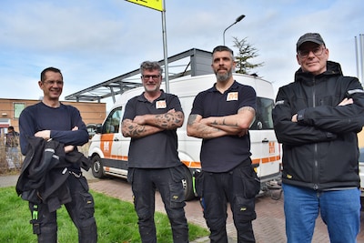 Dit team bouwt in een dag 14 stembureaus in Middelburg op:  'Normaal doen we iets heel anders'