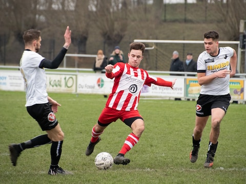 Uitgerust Sluis deelt Breskens een flinke tik uit