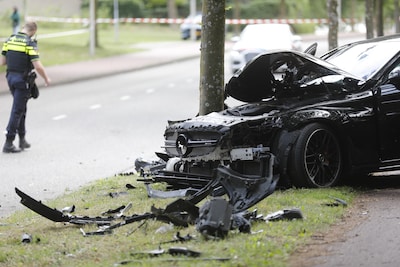 Straf geëist tegen man uit Bergen op Zoom (38) die veel te hard reed en bij het inhalen op afslaande auto botste