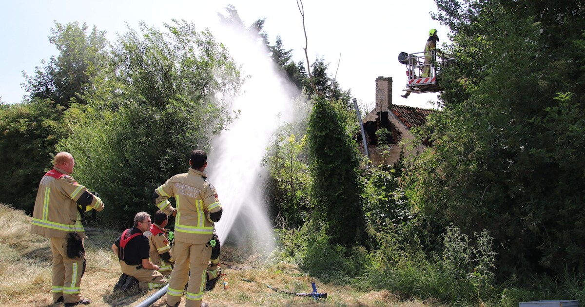 Brand in leegstaand huis Zuidzande
