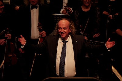 Vlaming dirigeert al elf jaar Het Zeeuws Orkest: ‘Iedereen speelt met volle overgave’