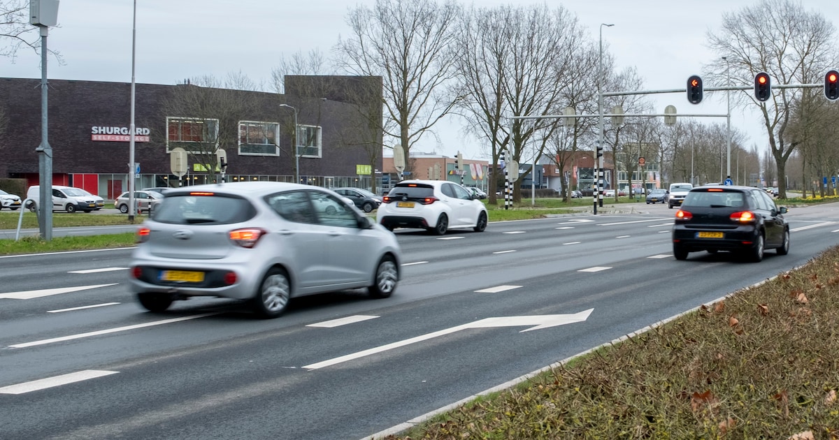 Lege, brede Zeeuwse wegen maken het verleidelijk om wat meer gas te geven