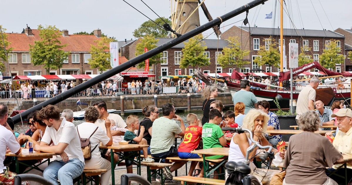 Hellevoetsluis stroomt vol voor de Vestingdagen: ‘Mijn dochter van twee weken is er ook bij’