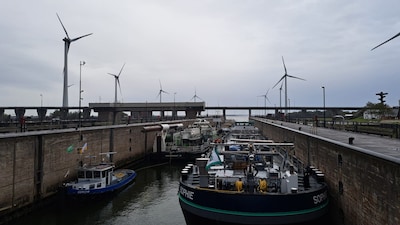 Zuidelijke sluiskolk Krammersluizen tijdelijk gestremd vanwege werkzaamheden