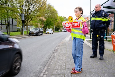 Bewoners Bergen op Zoom doodsbang voor snelheidsduivels: ‘Je houdt je hart vast bij moeders met kinderen’