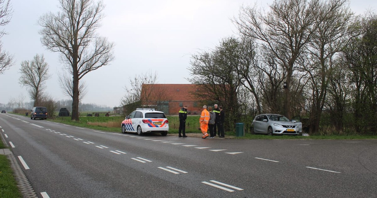 Auto en busje klappen op elkaar in Grijpskerke