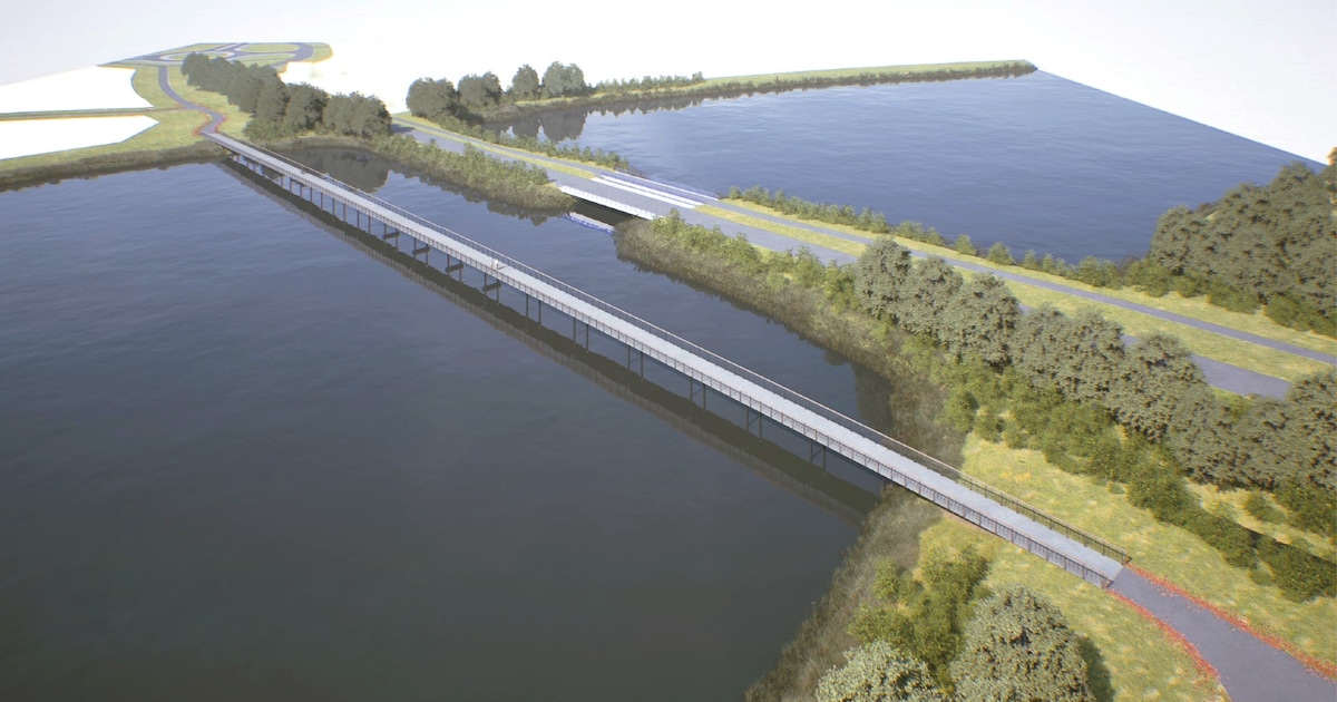 Ein-de-lijk: volgende zomer ligt er een nieuwe brug over de Otheense Kreek
